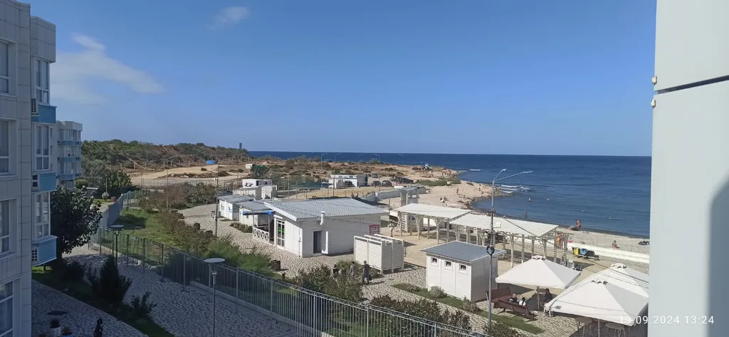 Видовые апартаменты на берегу моря с видом на море с бассейном