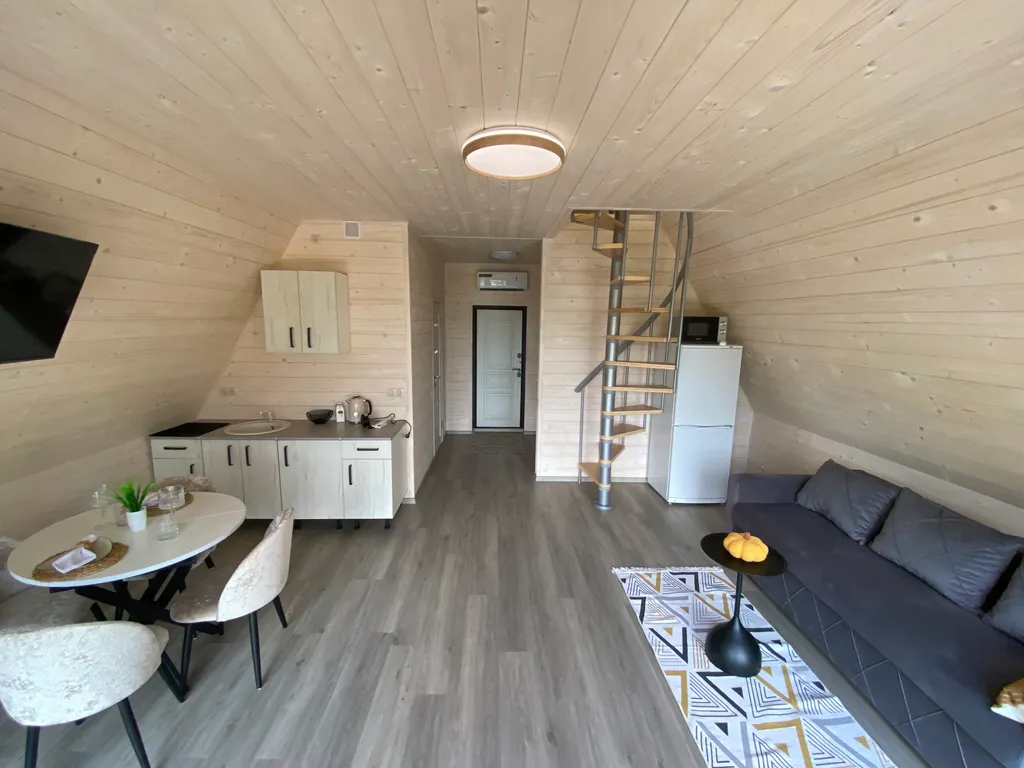 Домик  А-фрейм на берегу Волги