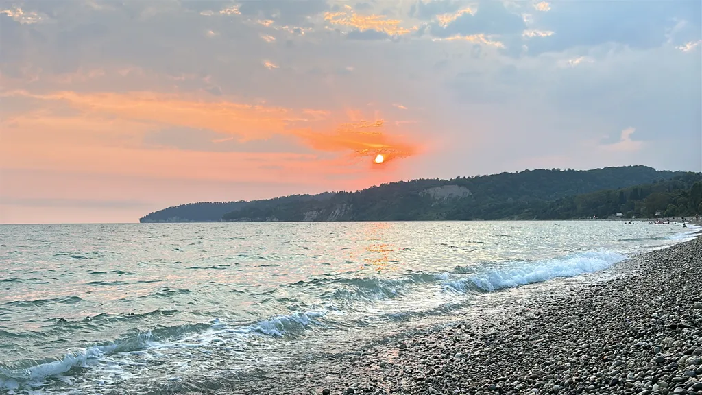 Коттедж Уютный коттеджный эко-домик рядом с морем ))) — Сухум