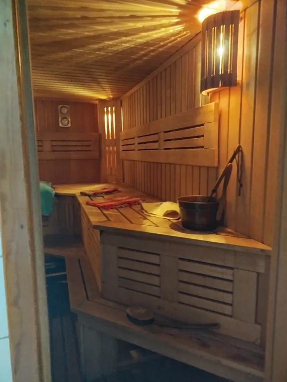 Теплый, уютный дом для семьи и небольшой компании