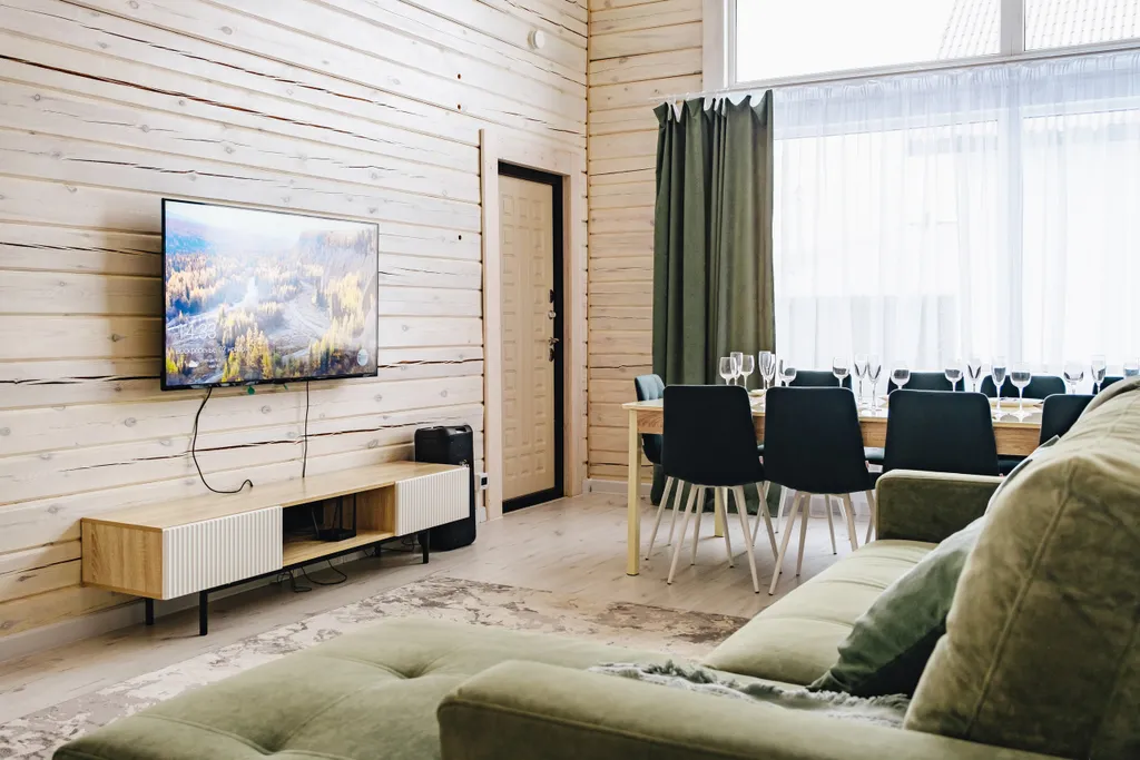 Коттедж на большую компанию близко от подъемника