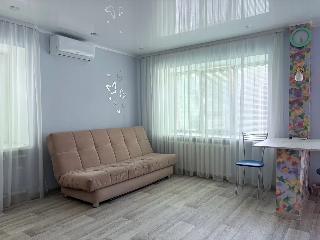 Цветочная квартира-студия в центре