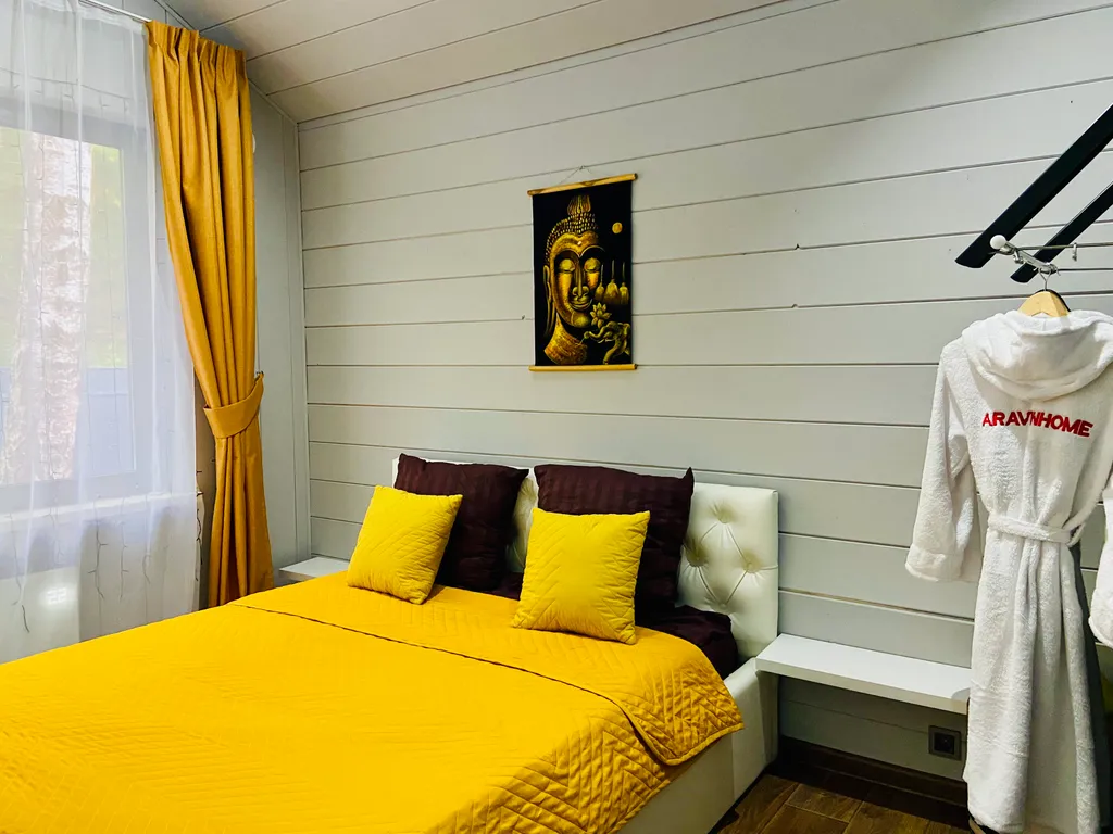 Дом в стиле Barn house в окружении леса