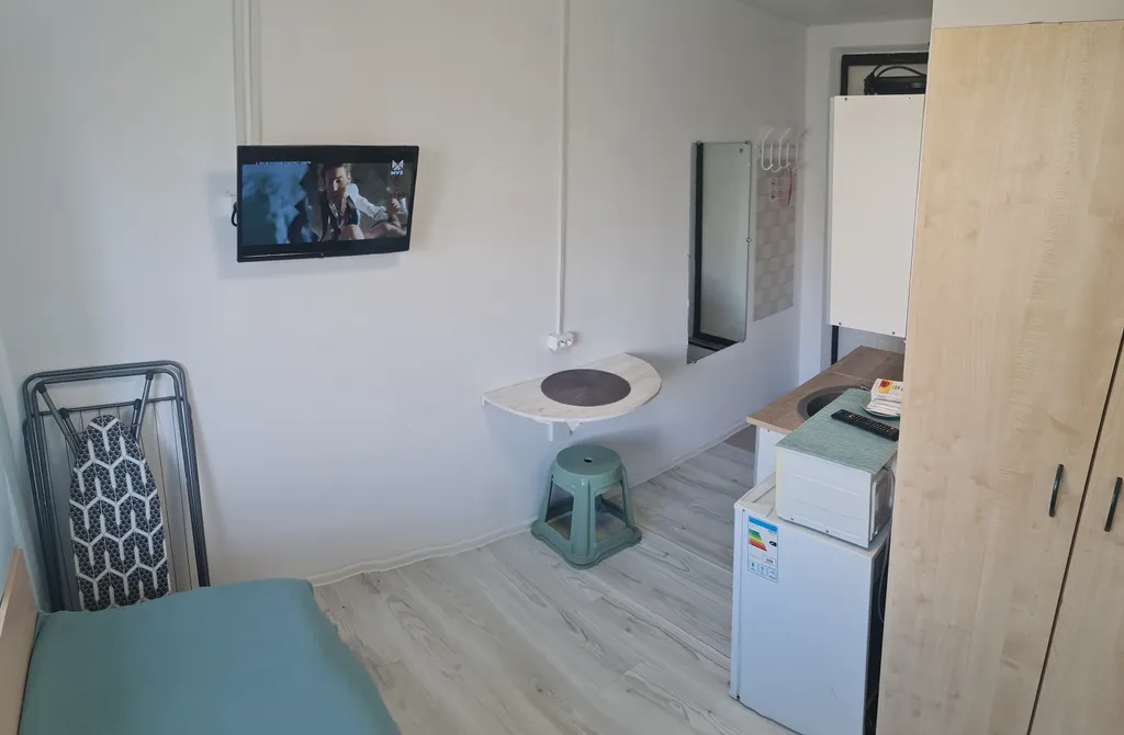 Студия у жд вокзала и Аллеи Героев