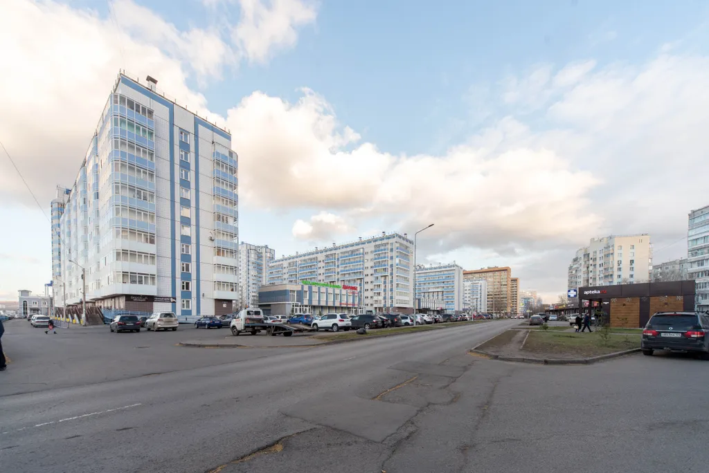 Квартира Квартира Однокомнатная на берегу Енисея, рядом дворец Ярыгина — Красноярск