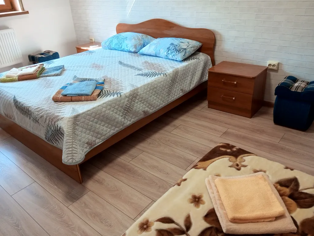 Квартира Просторная квартира в 5 минутах от моря с отдельным входом — Геленджик