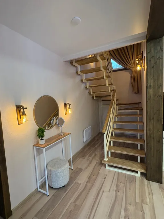 4-комнатный Дом