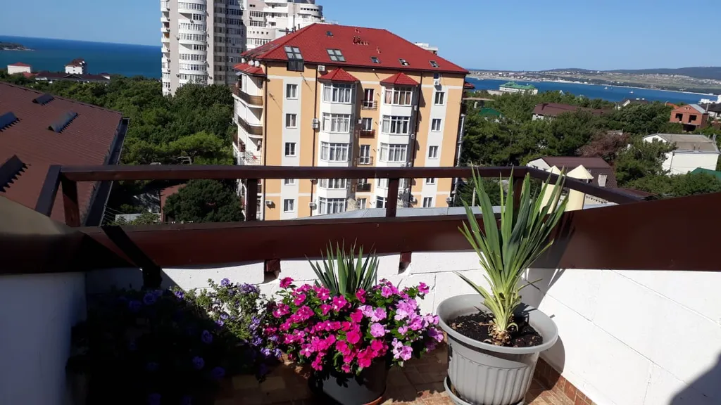 Квартира Квартира Студия с видом на море и горы с балконом — Геленджик