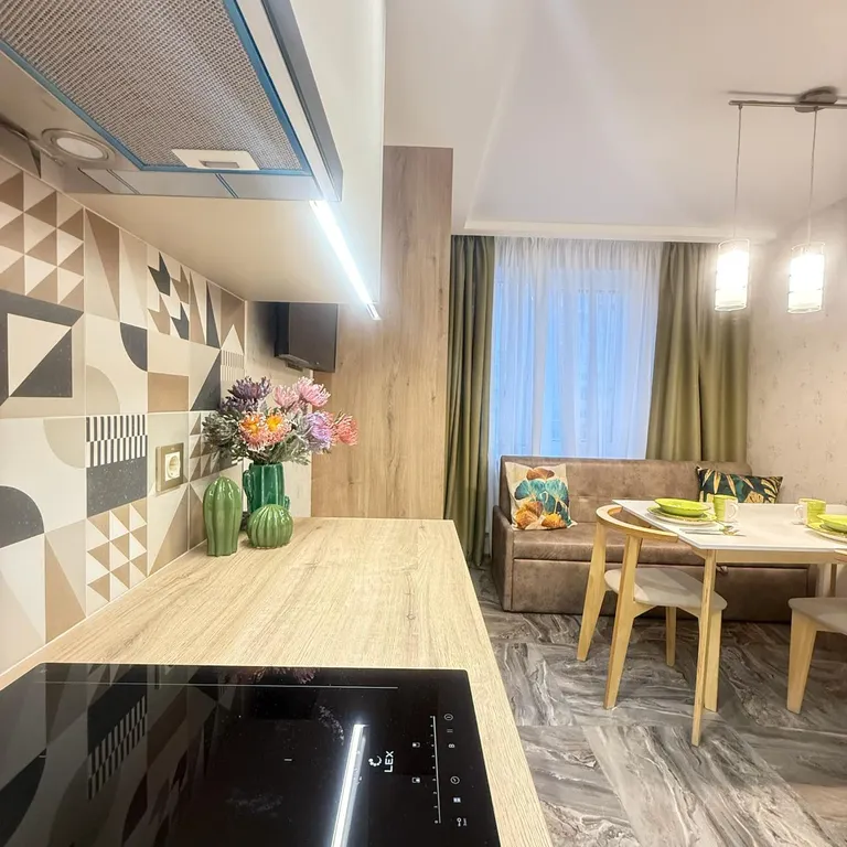 Новая квартира, со стильным интерьером, рядом с канатной дорогой