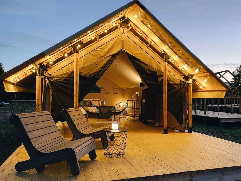 Шатер Люкс с видом на Куршский залив