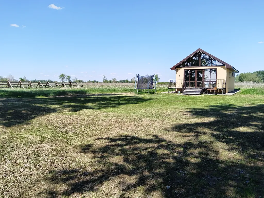 Дом на берегу озера