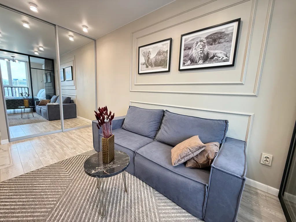 Дизайнерская квартира на Богданке