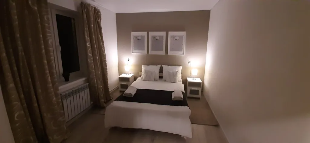 Дом в деревне с баней