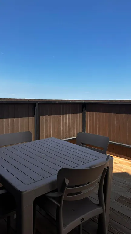 Уютный домик на берегу моря