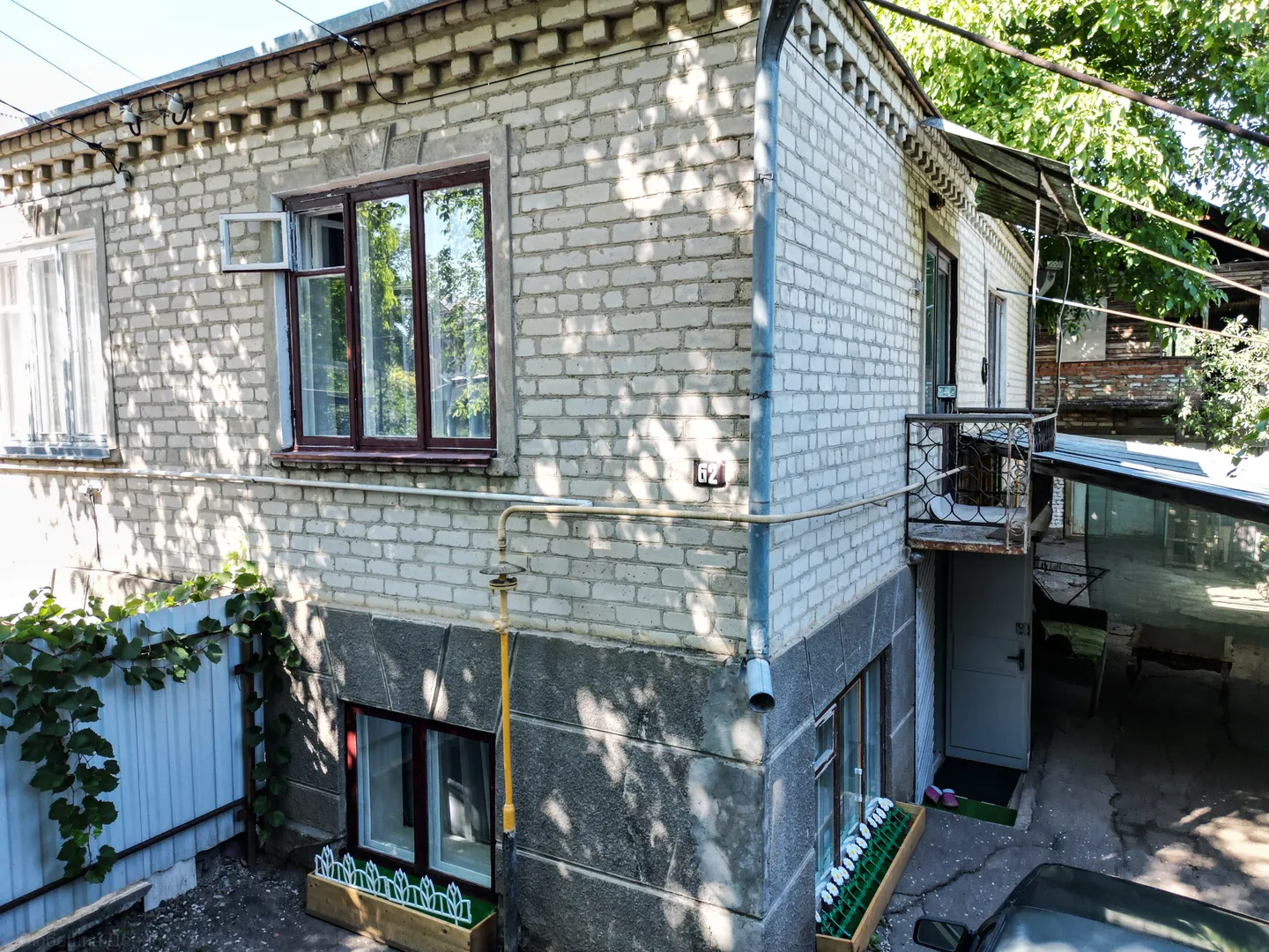 Вид на дом  снаружи