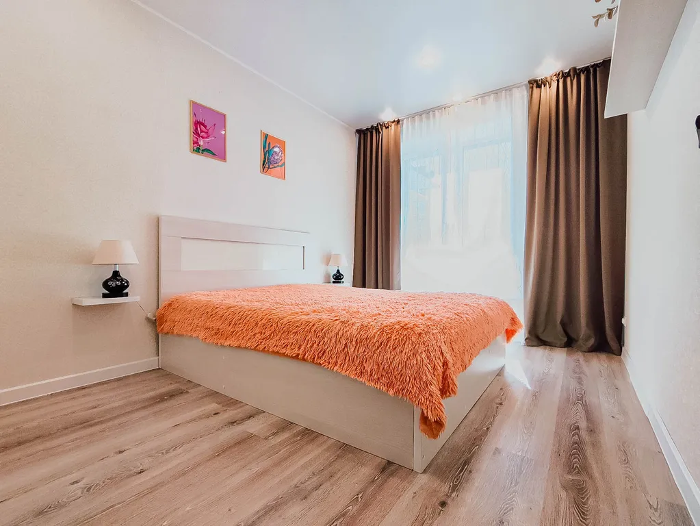 Современная евро двухкомнатная квартира в доме комфорт класса — аренда посуточно в Барнаул