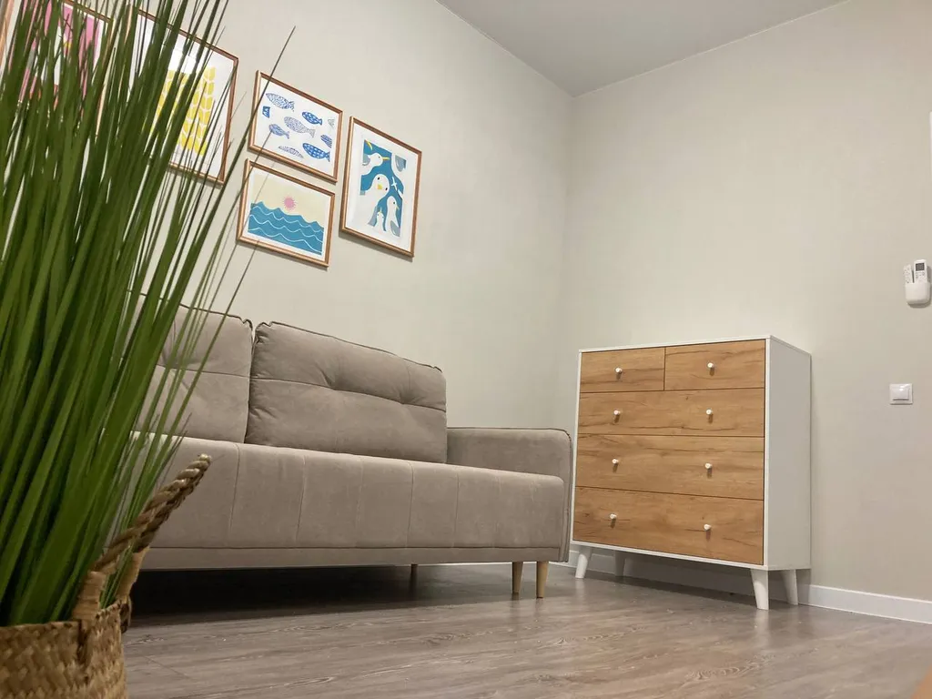 Квартира в новом доме с видом на бассейн и горы