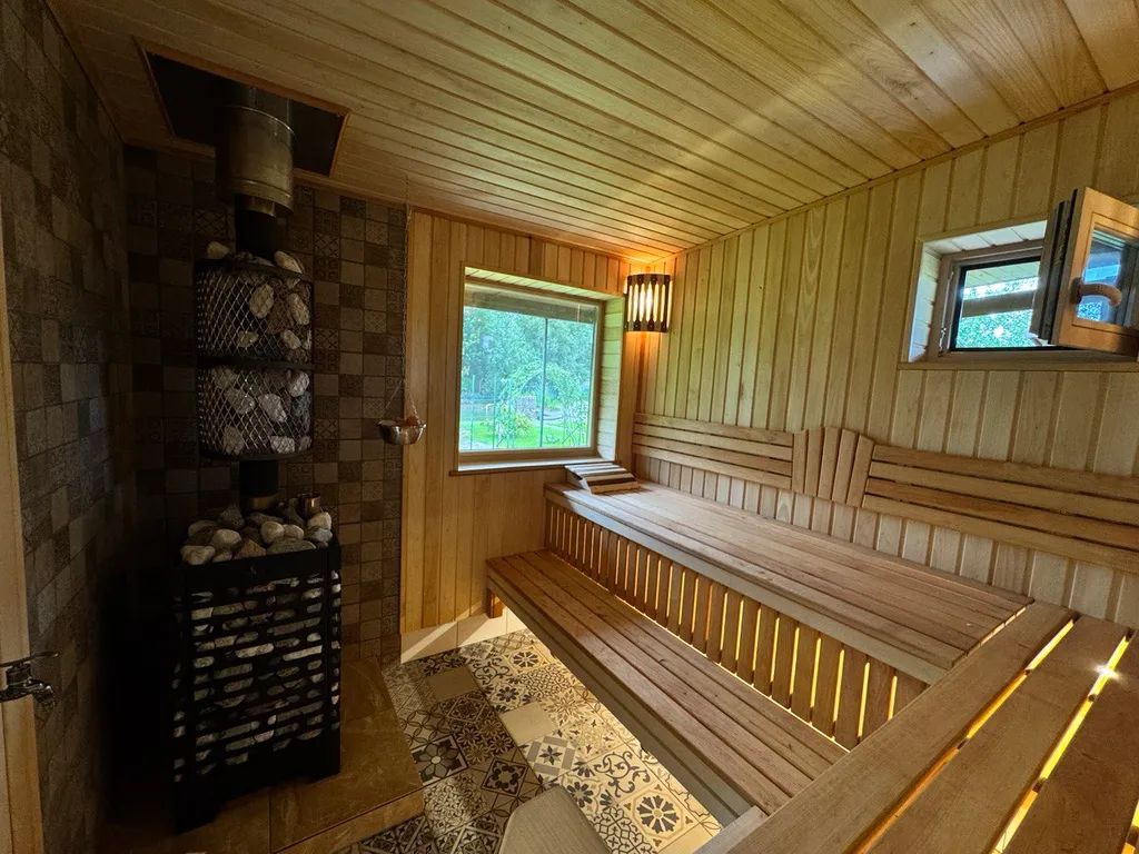 Домик у озера (с русской баней и сибирским чаном)