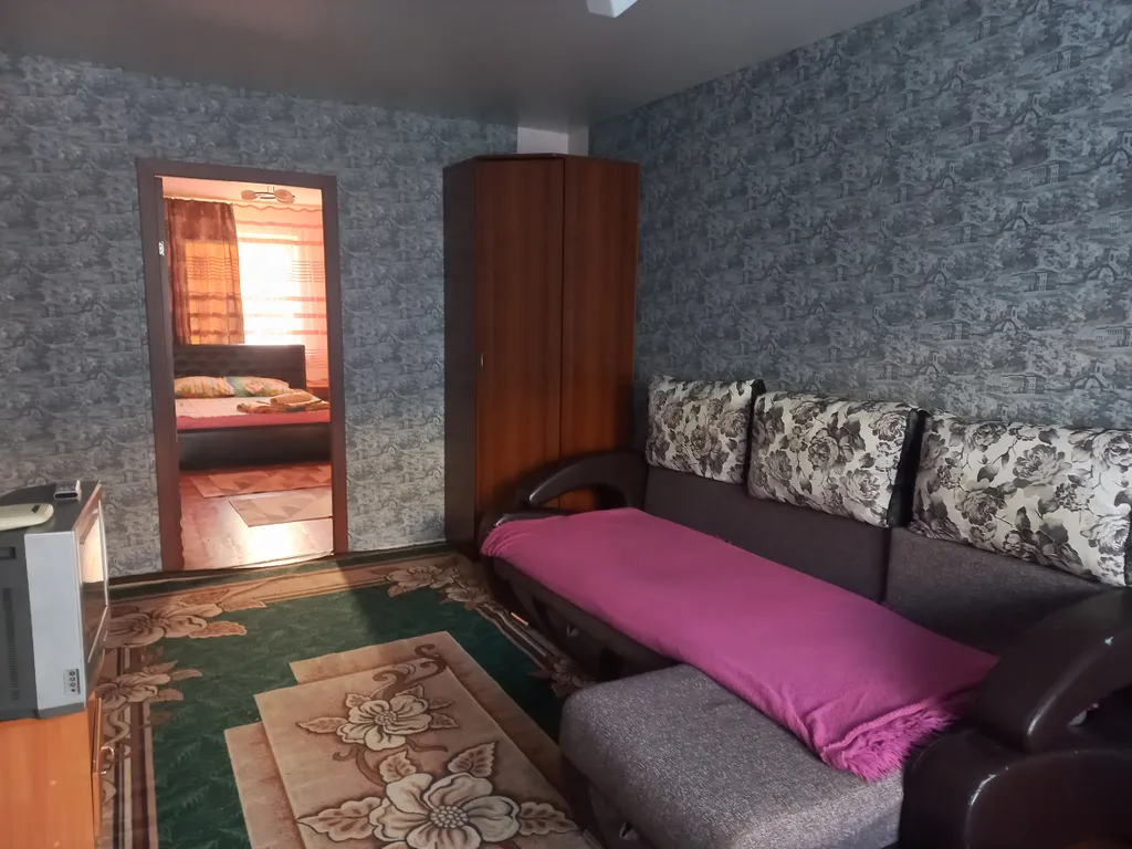 Уютная квартира — аренда посуточно в Ачинск