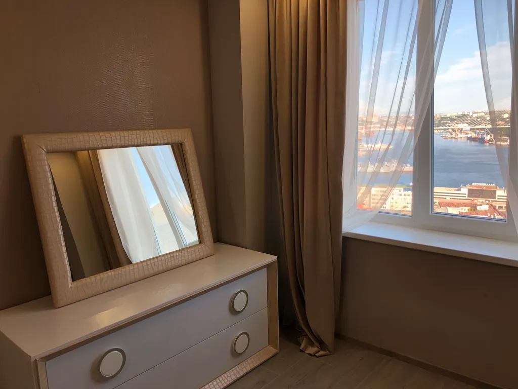 Роскошные апартаменты с видом на бухту Золотой Рог и Амурский залив