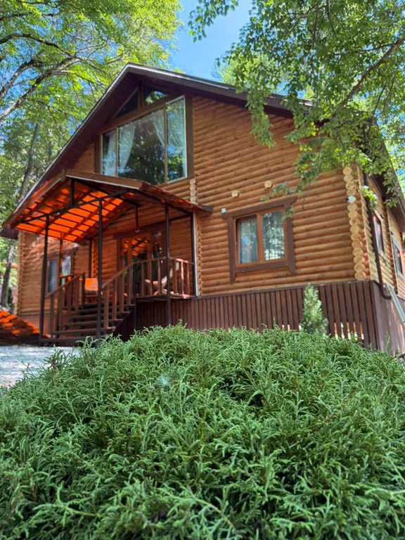 Коттедж Vip дом с четырьмя спальнями и кухней — аренда посуточно в Архыз