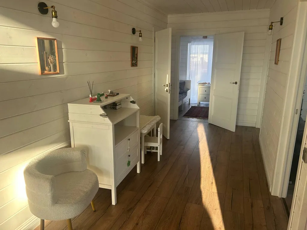 Барн с баней и чаном у озера