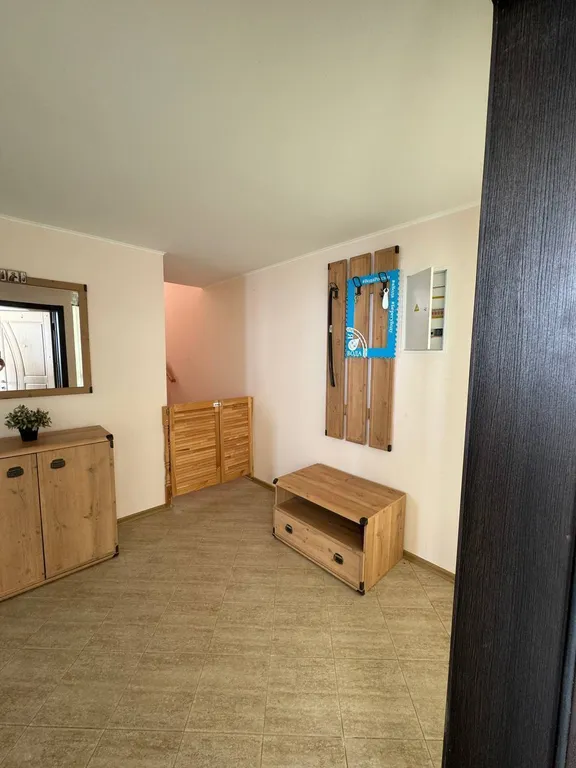 Белый коттедж на первой линии моря