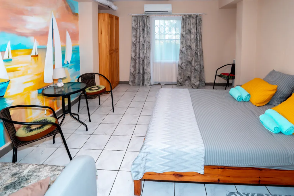 4-комнатная Квартира