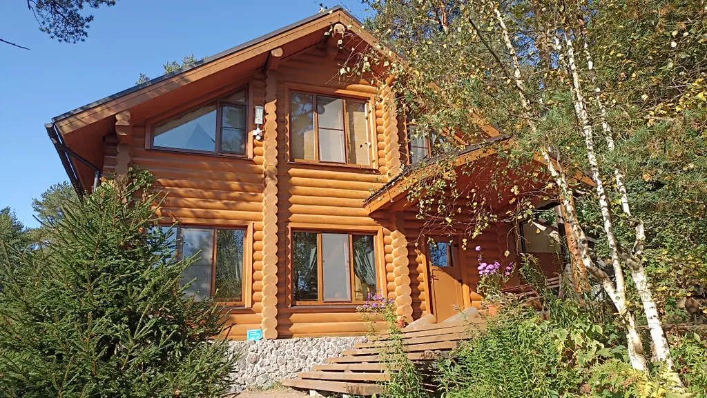 Дом на озере