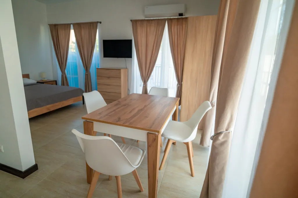 Квартира 1-комнатная Квартира — Кучугуры