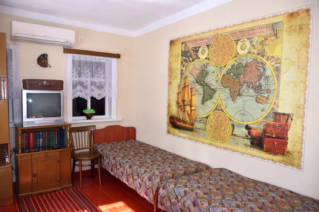 Дом-музей в деревенском стиле в районе Чеховской набережной