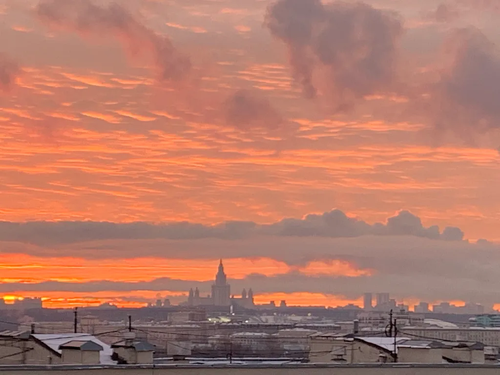 Квартира Квартира в центре с балконом, спальней и паркингом — Москва