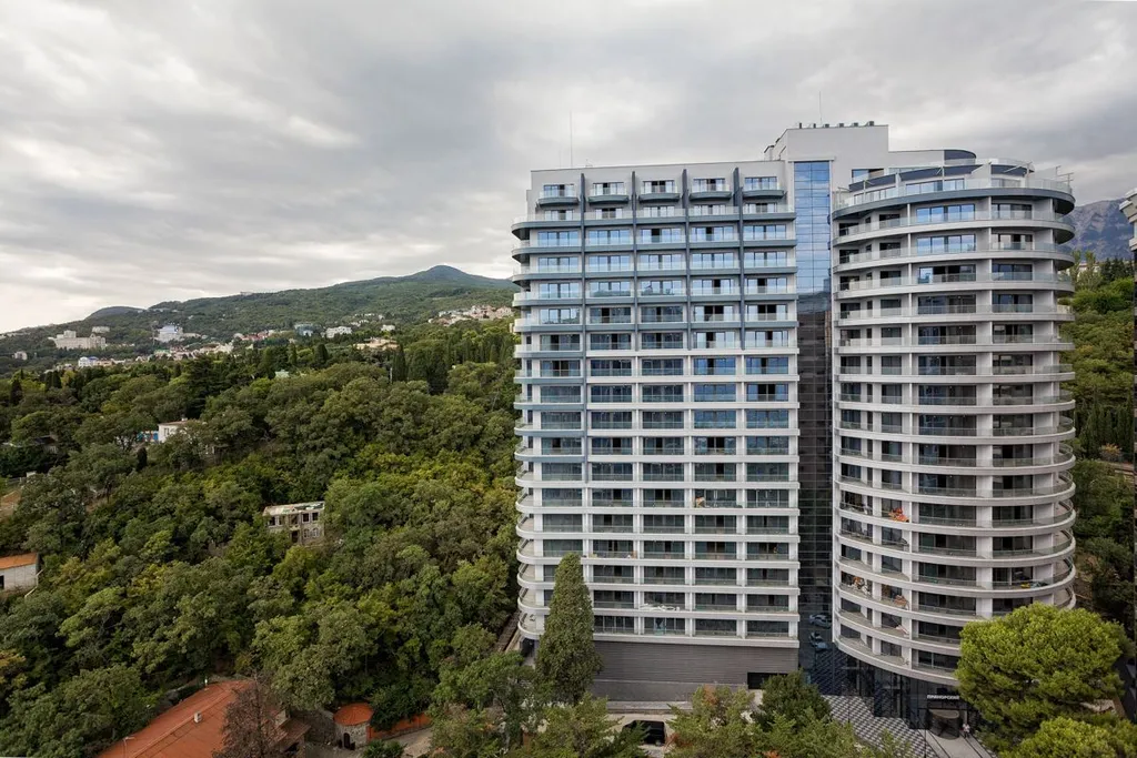 Видовая квартира с панорамой на горы в Приморском парке