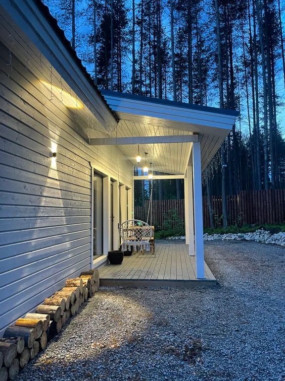 Уютный дом с живописным видом на лес