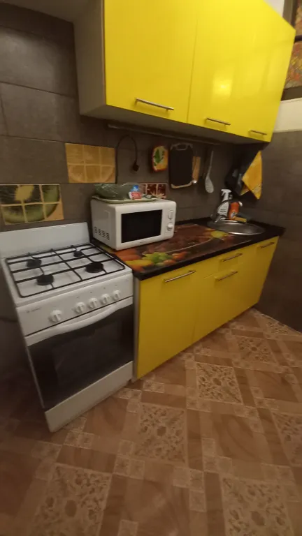 Двухкомнатная раздельная квартира в Ленинском районе ,рядом,, Аквопарк