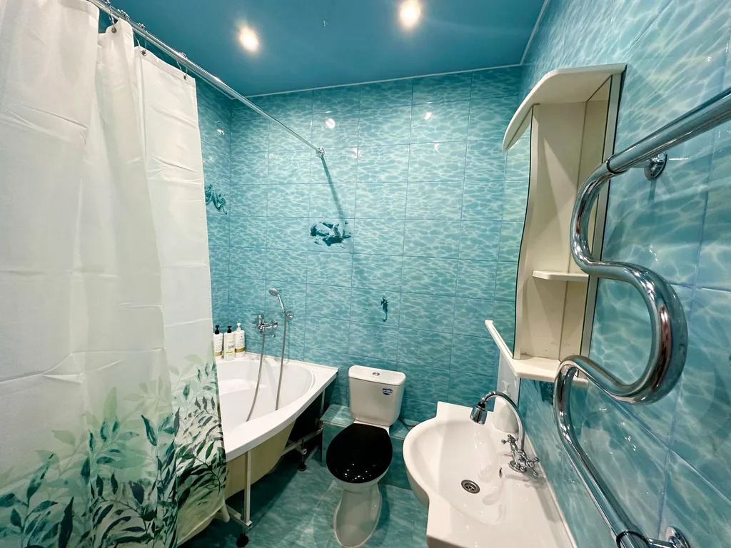 Большая однушка около Глобуса