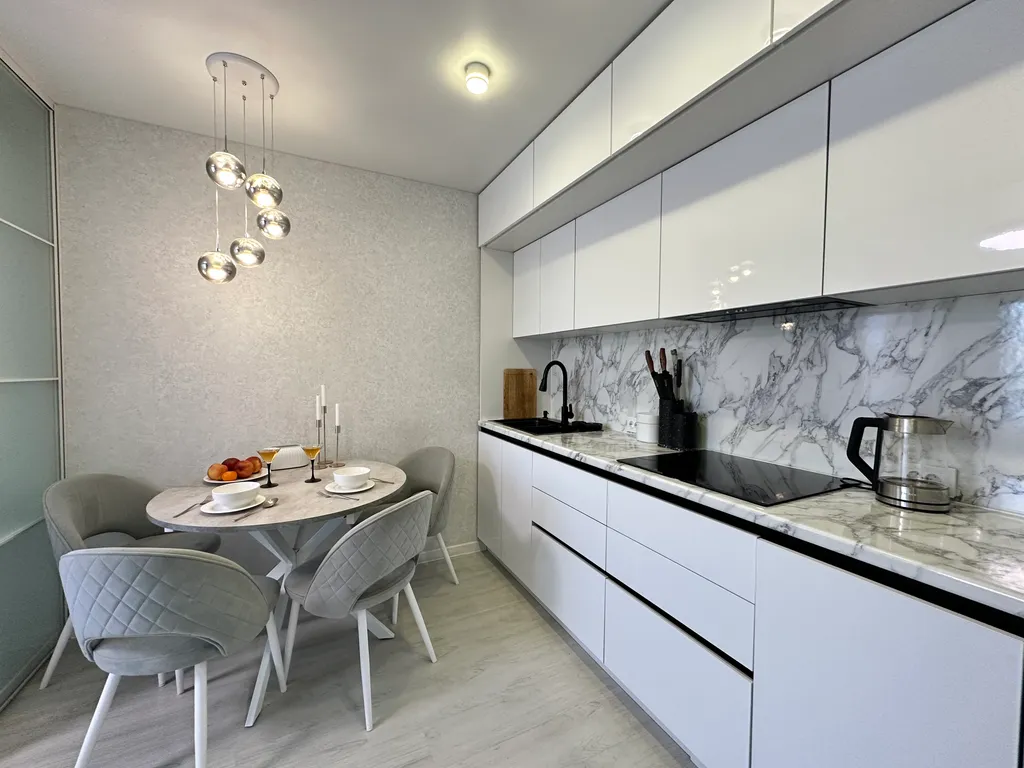 Евро-трешка на автостанции