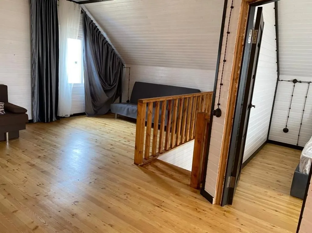 Уютный домик около моря