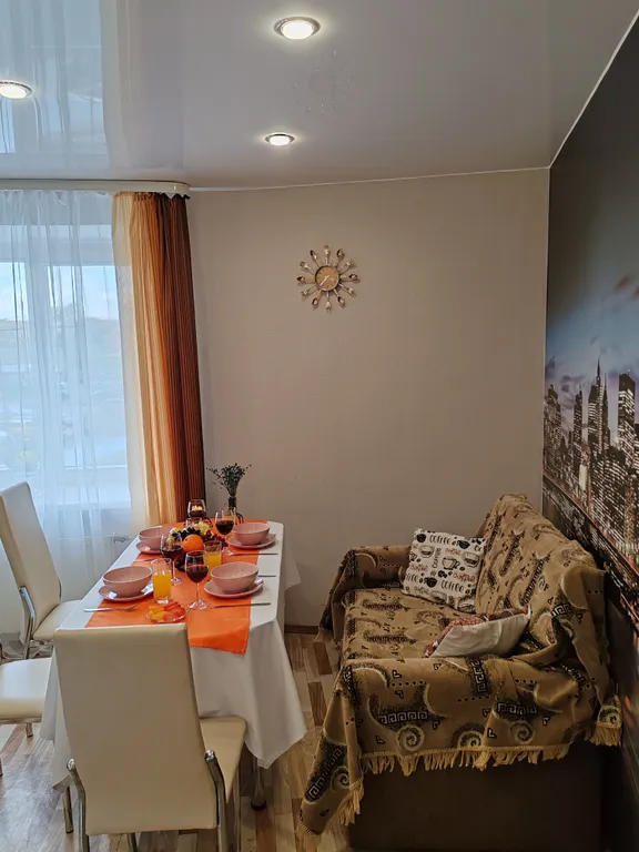 Квартира Большая и уютная квартира недалёко от центра с Кондиционером — Великий Новгород