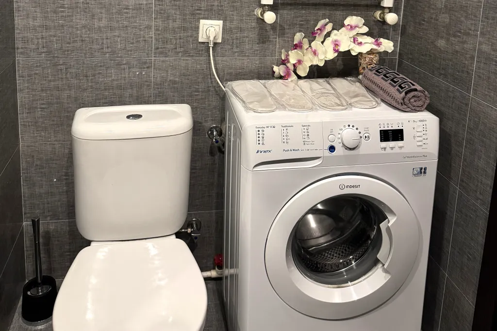 Дом, милый дом в центре города, Район Ваке