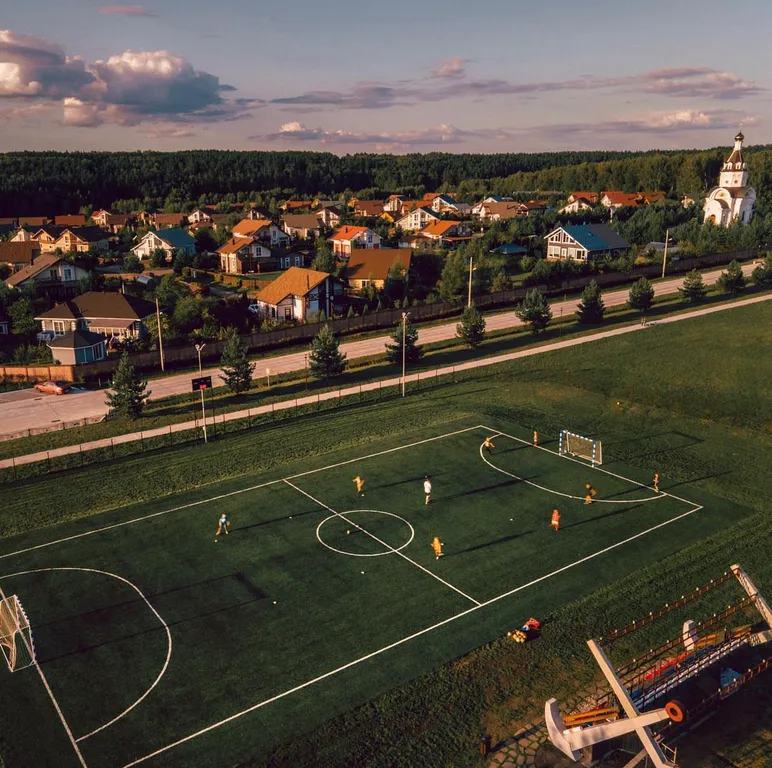 Дубльдом с видом на лес и городским комфортом в Капитан клаб