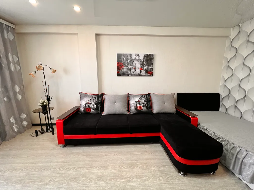 Уютная квартира в центре города — аренда посуточно в Чита