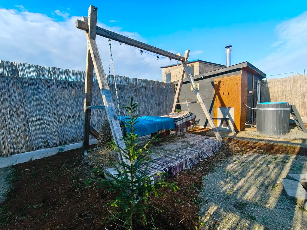 Коттедж Дом в виде юрты с травяной баней — Каблуково