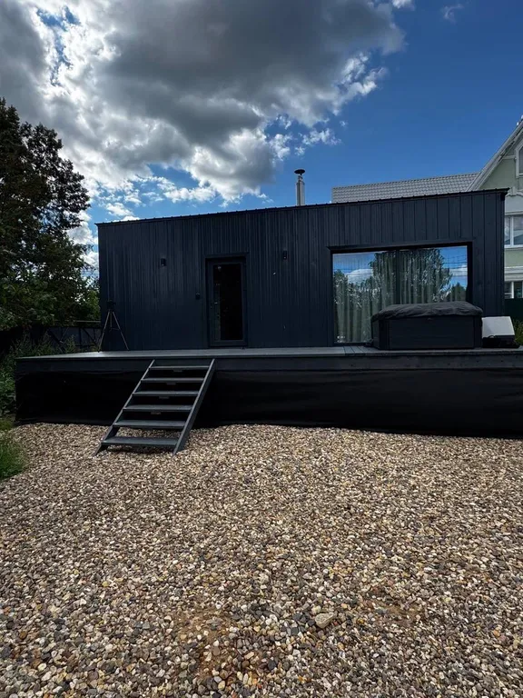 Дом для двоих с ванной и джакузи