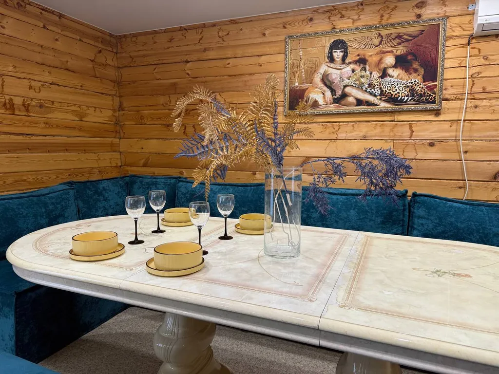 Дом, 14 спальных мест, парковка на 5 машин, баня, до аква парка 15 мин