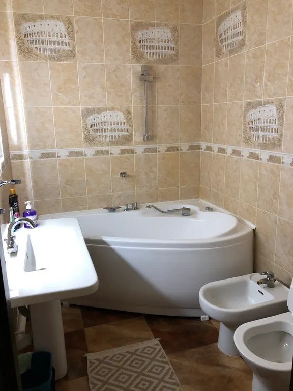 В Индустриальном районе тц Планета