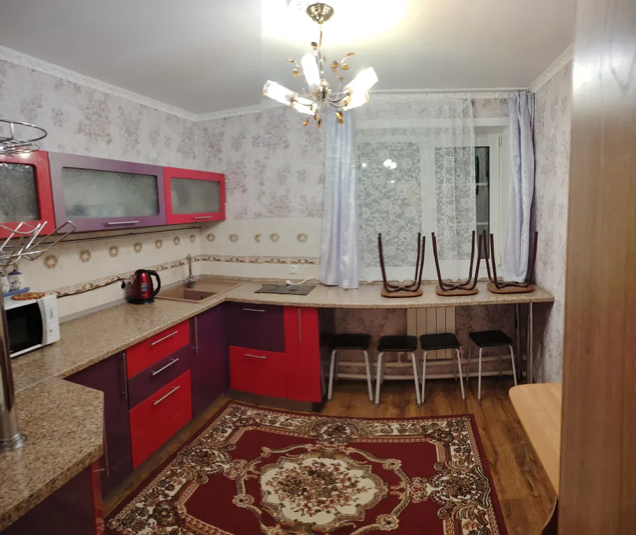 Благоустроенный дом 100кв.м с березовым лесом на территории.