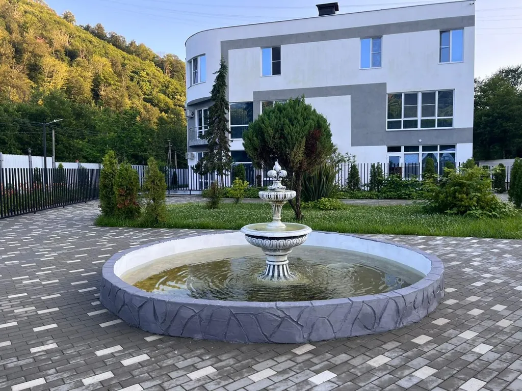 Новый аппарат в горах недалеко от моря