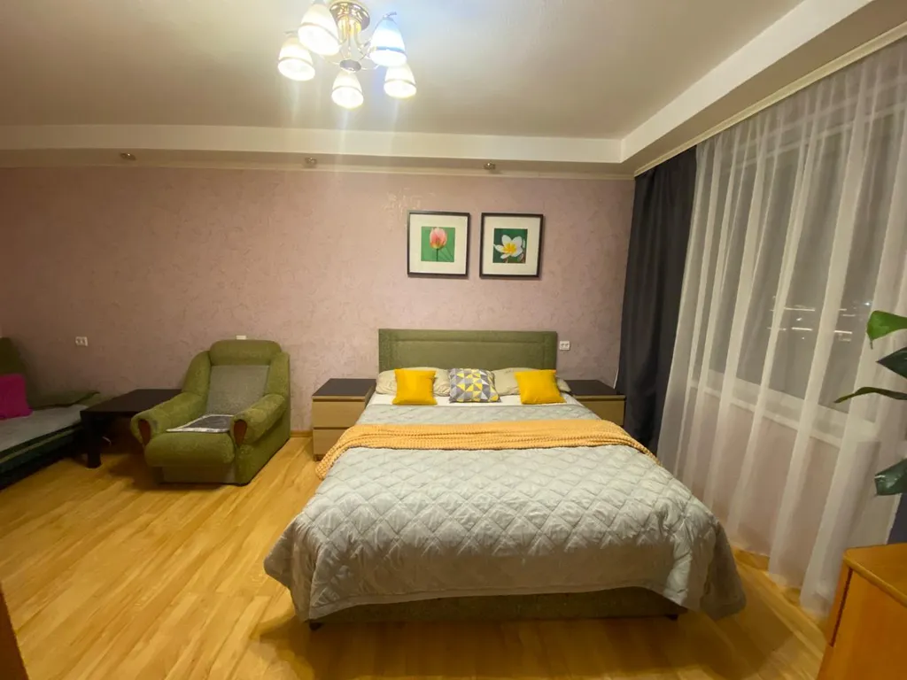 1-комнатная квартира с красивым видом на город, залив и горы