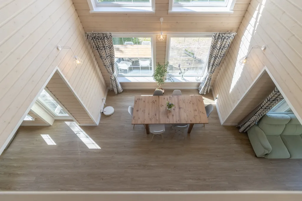 Коттедж Дом с бассейном в Карелии — Деревянное